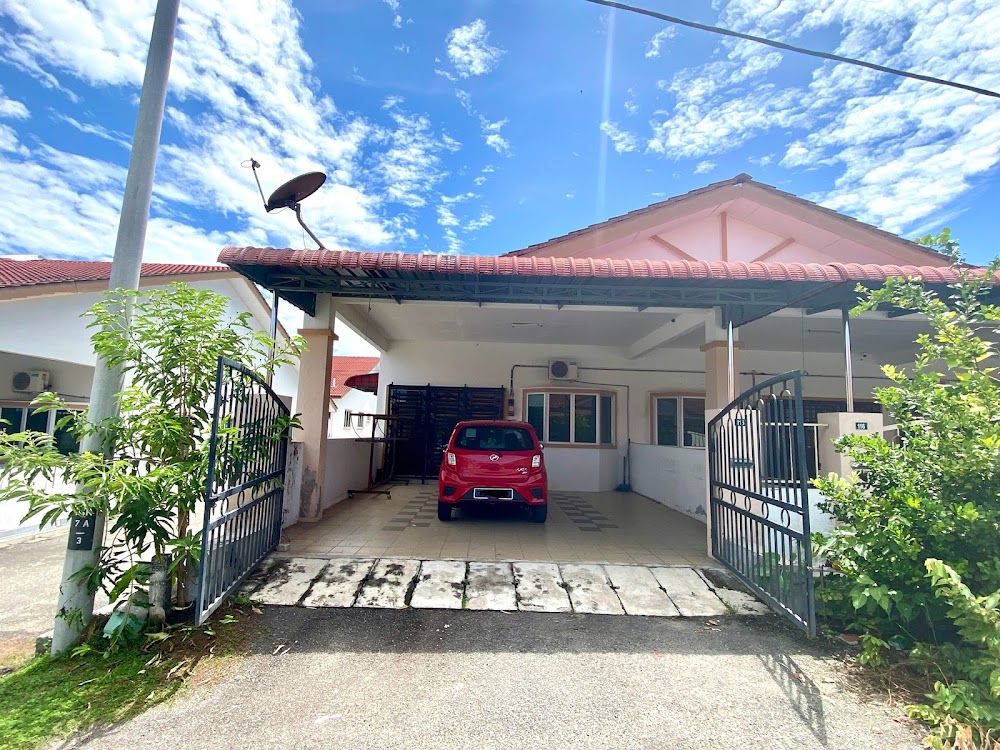 Jarum Peniti Homestay Tasik Raban