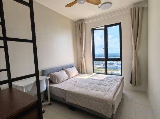 Sunset Seaview Condo Homestay