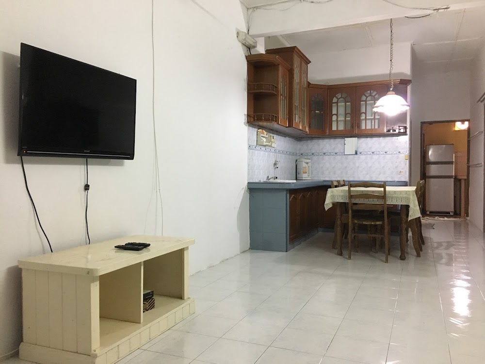 Azan Homestay (Ayer Tawar)