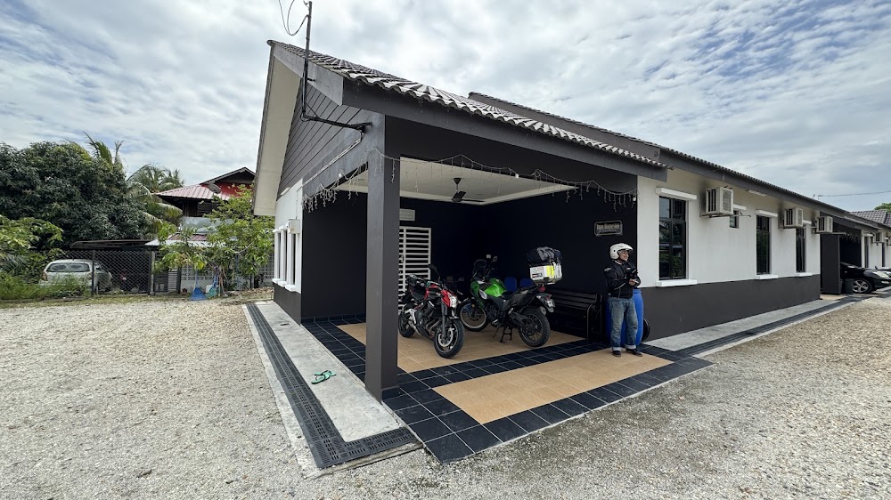 Anas Homestay Pajak Song