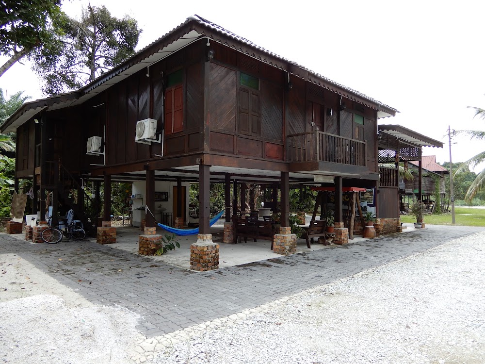 Dino Homestay