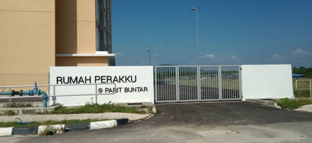 NANA HOMESTAY Apartment Perakku@Parit Buntar Taman Kerian Putra