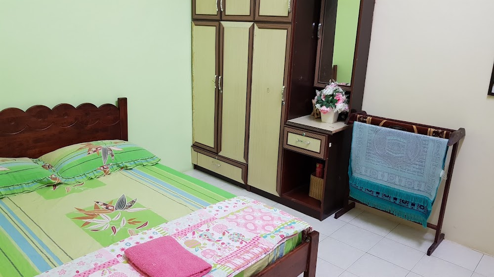 HOMESTAY PADANG EMAS