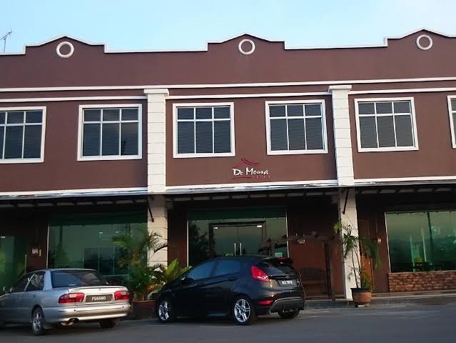 dE Mesra Villa