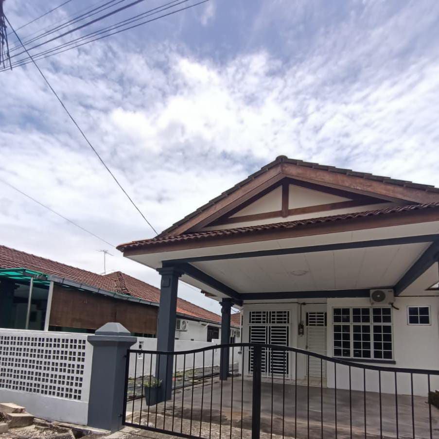 Aynina Homestay