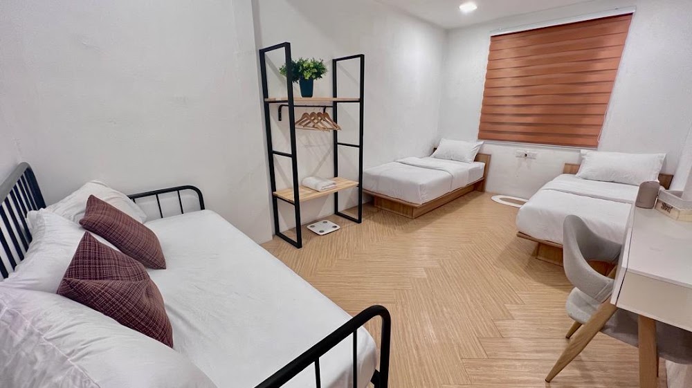 Dahlia Pool homestay