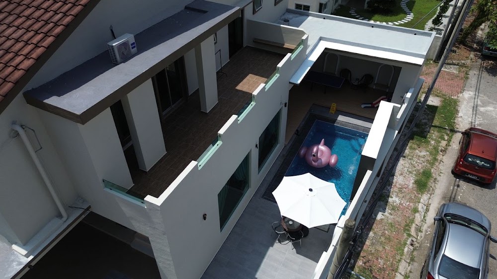 LYL Private Pool Homestay