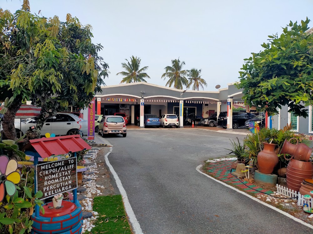 Cik Poi Homestay