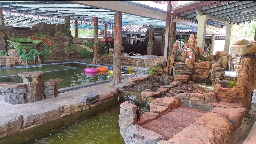 Afzahraihans agrofarm pool homestay