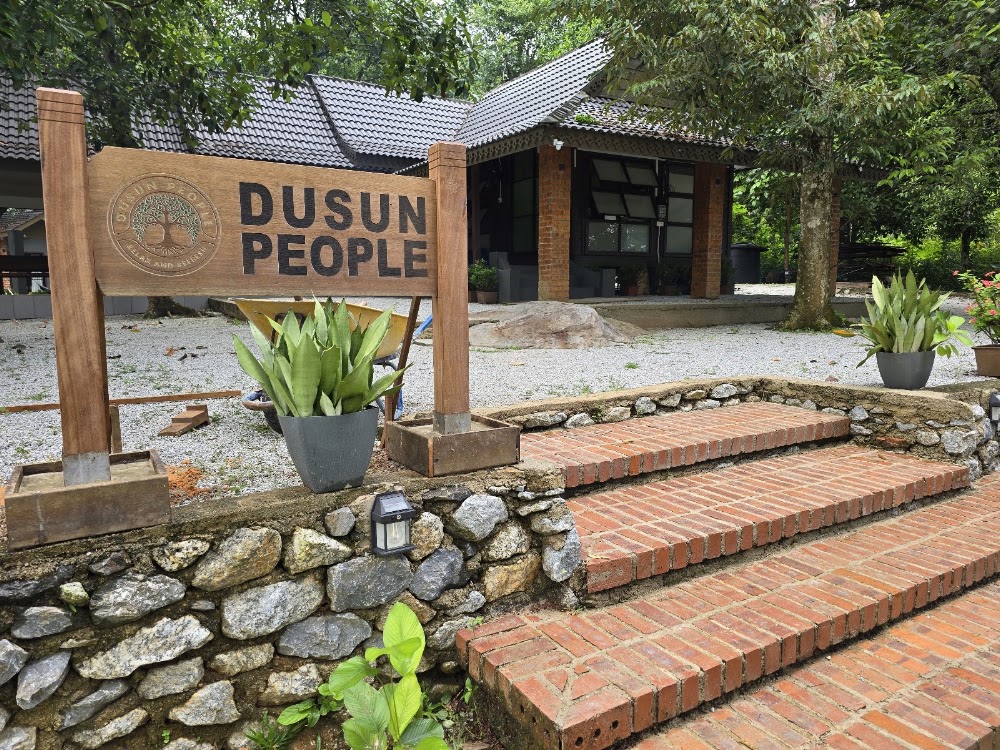 DUSUN PEOPLE