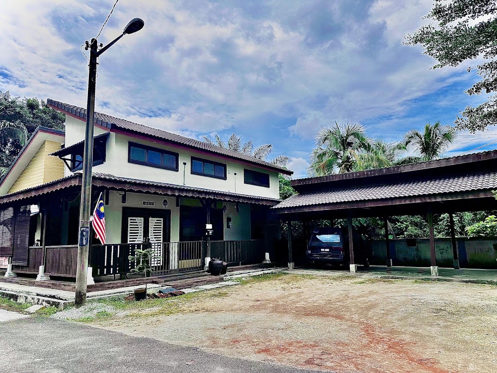 Zinas Homestay