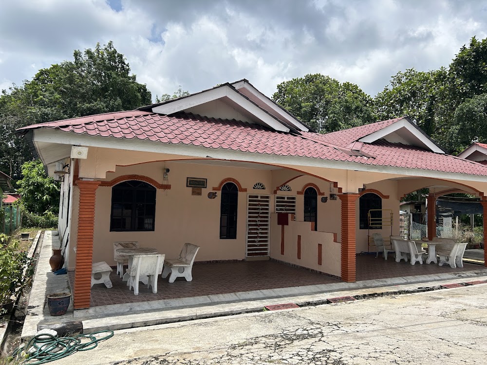 Inap Desa J&Z Homestay