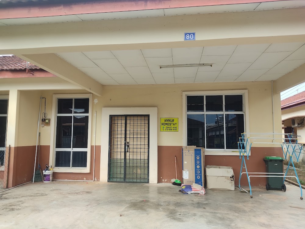 ANNUR HOMESTAY POKOK SENA