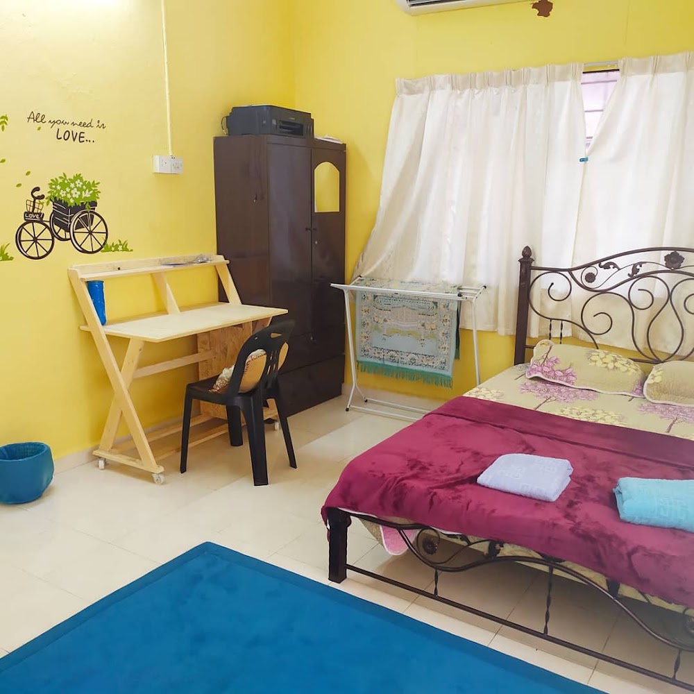 Lovina Homestay Kangar