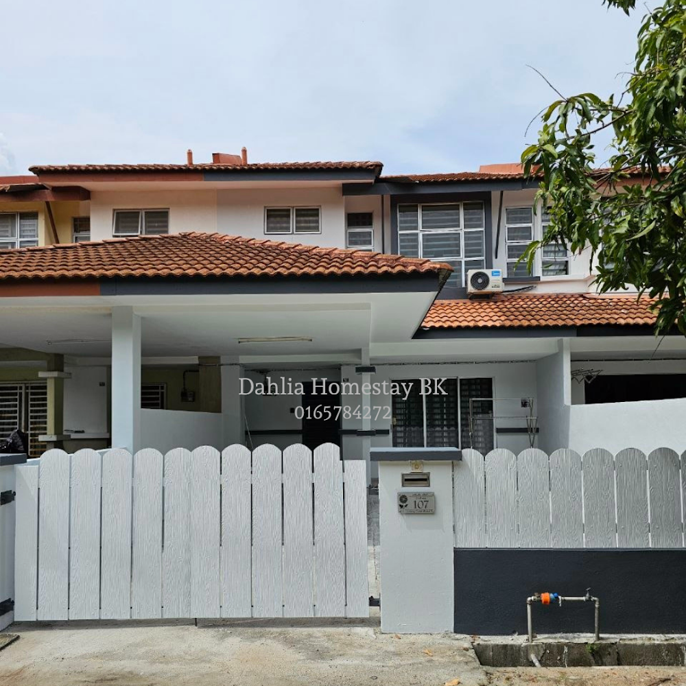 Dahlia Homestay Batu Kawan (Muslim only)